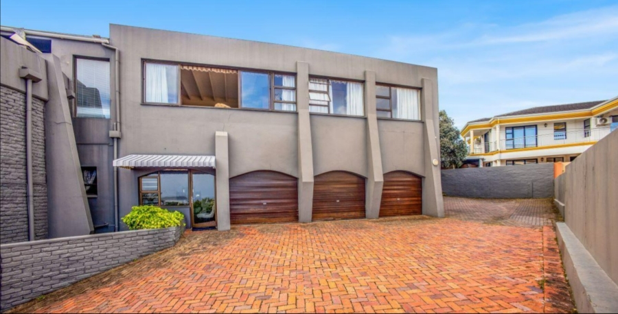 6 Bedroom Property for Sale in Blue Bend Eastern Cape